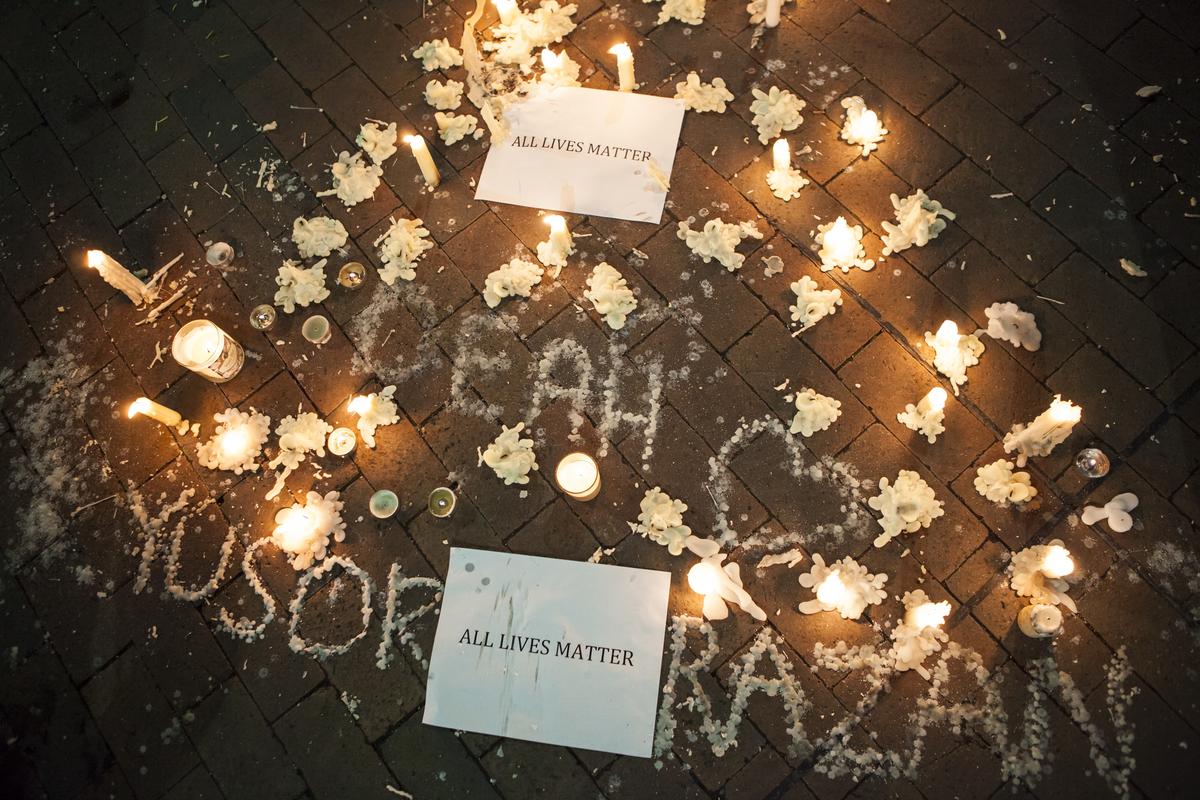 ABD'de öldürülen üç Müslüman genç için anma töreni