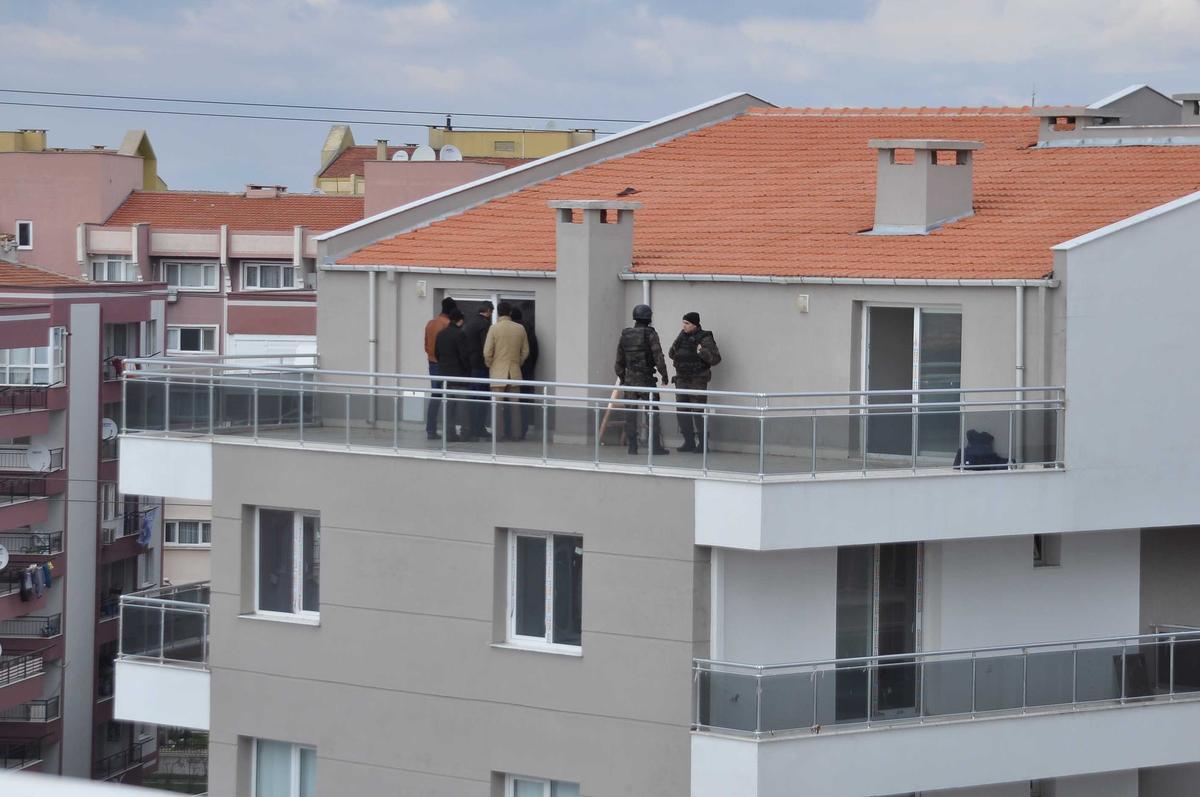 İzmir'de keskin nişancılarla rehine operasyonu