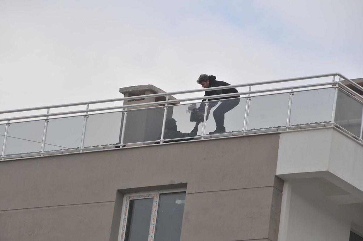 İzmir'de keskin nişancılarla rehine operasyonu