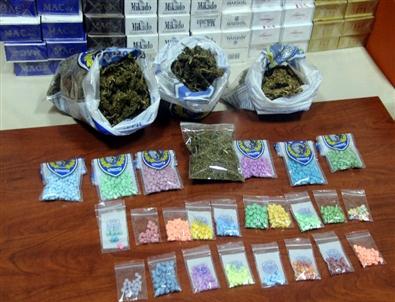 Aydın Polisi Uyuşturucu ve Kaçak Sigaraya Geçit Vermedi