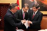 ALI TURAN - Başbakan Davutoğlu’na Sivas Raporu Verildi