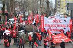 DEPREM PANİĞİ - İşçilerin Coşkusu Kutlama Alanını Salladı