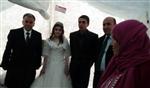 GİYİM MAĞAZASI - Türkiye'nin En Büyük Çadır Kentinde Düğün