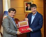 Başbakan Davutoğlu'na, Antalya'nın Anahtarı Verildi