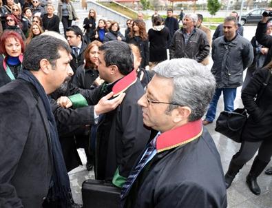 Avukatlar 'Özgecan'ın Katilleri' İçin Tartıştı