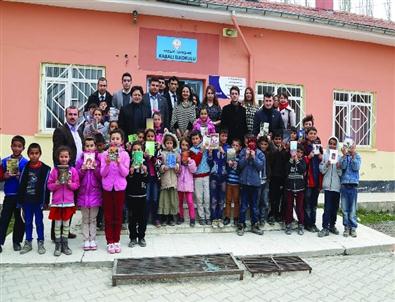 Bozok Üniversitesi’nden Köy Okuluna Kitap Bağışı