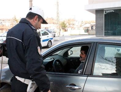 Konya’da Sürücülere 'emniyet Kemeri'Uyarısı