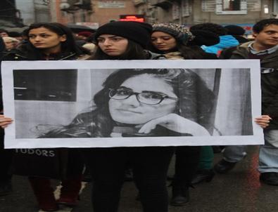 Liseliler Özgecan İçin Yürüdü