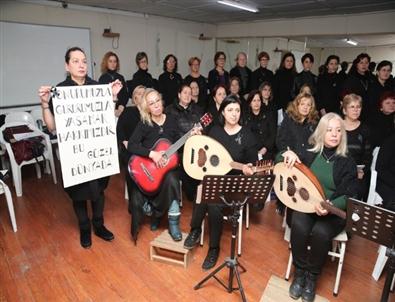 Nilüfer Kadın Korosu’ndan Kadına Şiddet Protestosu
