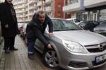 Park Halindeki 15 Aracın Lastiği Patlatıldı