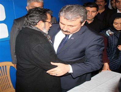 Destici'den Özgecan'ın Ailesine Taziye Ziyareti