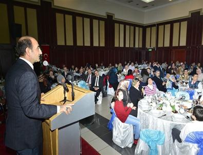 Engellilere Moral Gecesi