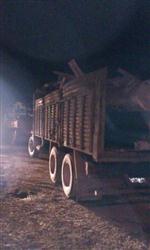 TRAFİK LEVHASI - Karayolları Tesisini Kamyonla Soydular