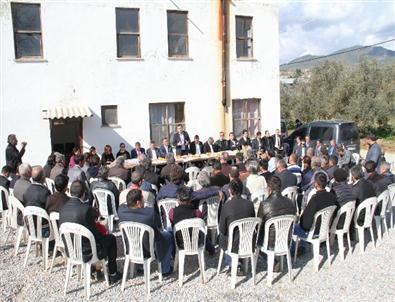 Başkan Yücel, Mahalle Gezilerine Devam Ediyor