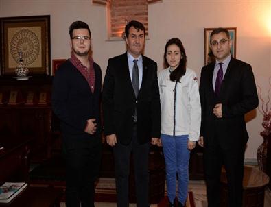 Geleceğin Aşçılarından Dündar’a Teşekkür