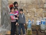 GRİBAL ENFEKSİYON - (özel Haber) Suriyeli Ailenin Beş Metrekarelik Odada Yaşam Mücadelesi