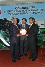 HASAN ARSLAN - Çiğli'de Nostalji Turnuvasında Ödüller Verildi