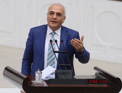 Mustafa Elitaş açıkladı: İç Güvenlik Paketi'nden kimler rahatsız oluyor?