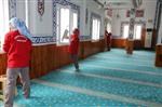 YÜREĞIR BELEDIYE BAŞKANı - Yüreğir Belediyesi Camileri Temizliyor