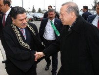 HAŞIM KıLıÇ - Haşim Kılıç Erdoğan'ı kapıda karşıladı