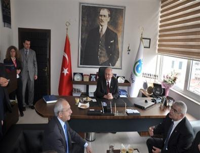 Chp Genel Başkanı Kılıçdaroğlu, Tekirdağ Büyükşehir Belediye Başkanı Kadir Albayrak’ı Ziyaret Etti