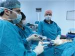 SAFRA KESESİ AMELİYATI - Uaşak'ta İz Bırakmayan Safra Kesesi Ameliyatı Yapıldı