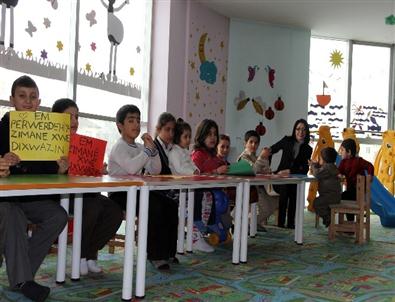 Van’da Anadil Günü Kutlaması