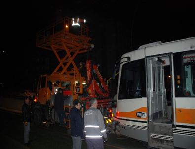 Tramvayda Yangın Çıktı