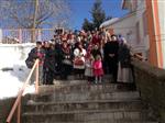 İŞ KADINI - Başyayla'da 75 Öğrenciye Mont Dağıtıldı