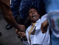 MALDIVLER - Eski Cumhurbaşkanını yerlerde sürüklediler