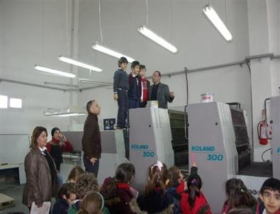 Minik Öğrenciler Matbaa Gezdi