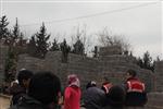 YAKAPıNAR - Yıkılan İnşaat Duvarının Altında Kalan Çocuk Öldü