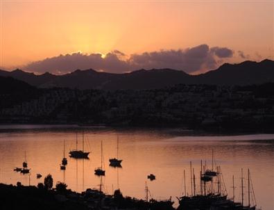Bodrum’da Yağmur Sonrası Gün Batımı Keyfi