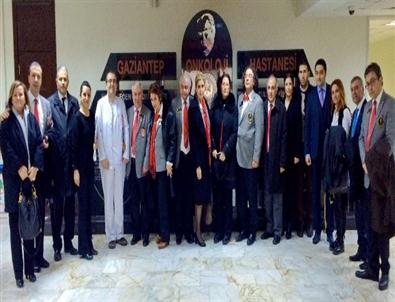 Çocukları Sevindirdiler