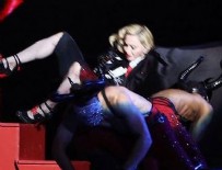 Madonna sahneden düştü