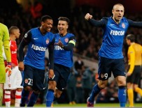 DIMITAR BERBATOV - Monaco turu araladı