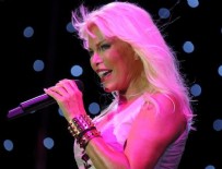 PAKİZE SUDA - Söylemezsem Olmaz - Pakize Suda'dan Ajda Pekkan'a eleştiri yağmuru