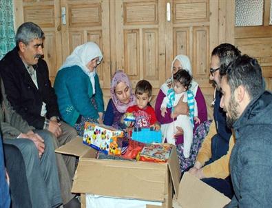 'Karanlığa Bir İşık Da Sen Ol”