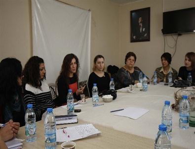 Bayraklı’da Kadınlar İçin Toplanıldı