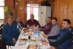SERKAN YILDIRIM - Bilecikspor Galibiyetini Maç Sonunda Verilen Yemekle Kutladı
