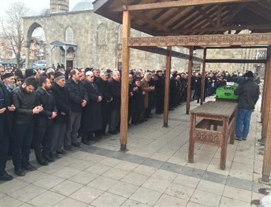 Erzurum Ulemasından Yunus Kaya Toprağa Verildi