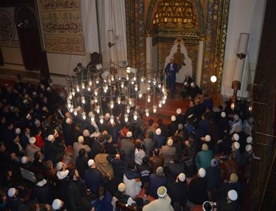 Merhum Necmettin Erbakan İçin Ölümünün 4. Yılında Ulu Cami'de Mevlit Okutuldu