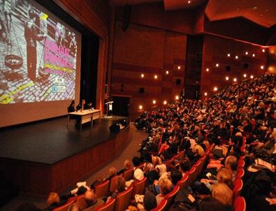 Orhan Pamuk Kadıköylülerle Söyleşi’de Buluştu