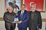 HALUK ALICIK - Yazar Mehmet Eroğlu’ndan Başkan Alıcık’a Hediye