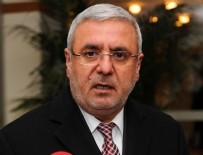 DİKTATÖRLÜK - Metiner: CHP diktatör arıyorsa badem bıyıklı Führer'e baksın