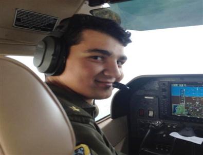 Üsteğmen Ördek Avlarken Nehre Düşüp Kayboldu