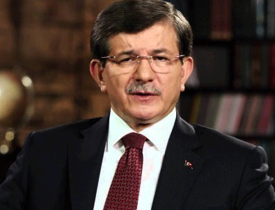 Davutoğlu'nun masasındaki anket