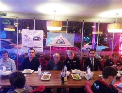 Ağrı’da 41 Dağcıya Fırtına Engeli