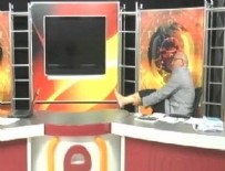 MAHMUT TANAL - Mahmut Tanal canlı yayında çorabını çıkardı