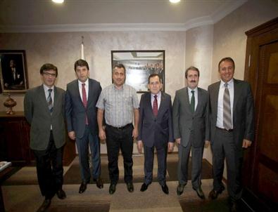 Prof. Dr. Akpınar’dan Ulaşım Hizmeti Veren Birimlerin Tek Çatı Altında Toplanması Önerisi